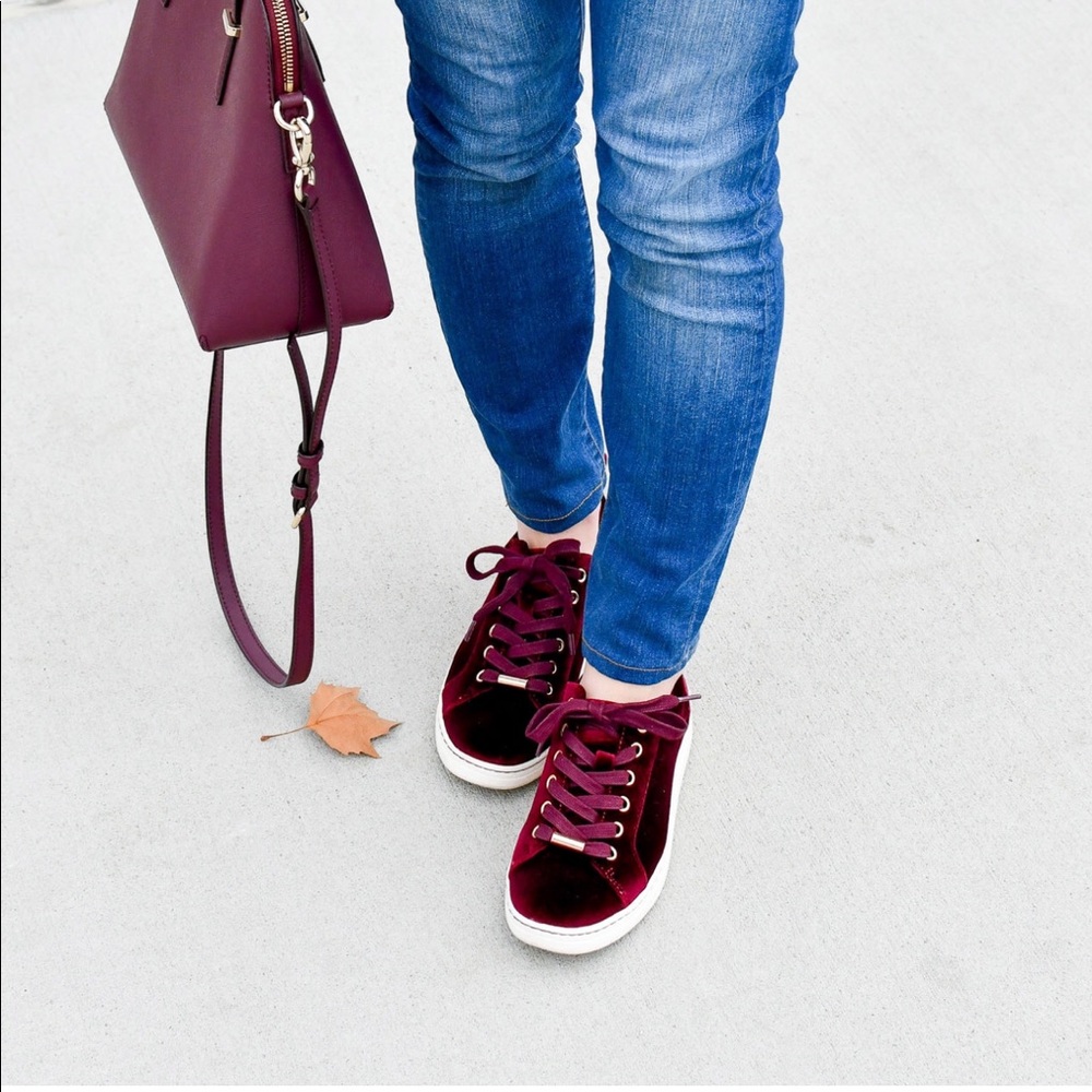 Earth Zag Velvet Sneakers